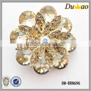 Good Quality Flowe Shape Glass Brooch in Bulk Rhinestone Brooch thumbnail-3