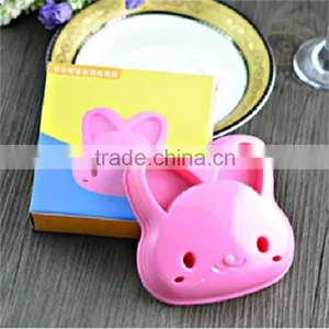 Plastic Rabbit Sandwich Crust Cutter DIY Bread Mold thumbnail-1