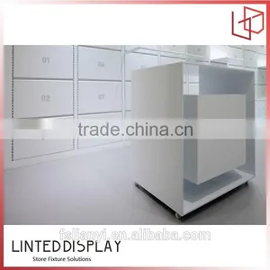 Modern Style Bag Display Cabinet Kiosk for Handbag Store Design thumbnail-6