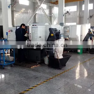 HR 1P-16 Full-automatic High Speed Pre-cutting Spray Hot Melt Glue Bottle Labeling Machine thumbnail-3