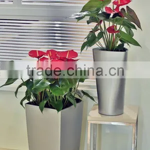 Made in China Round Baking Finish Self-watering Planters thumbnail-1