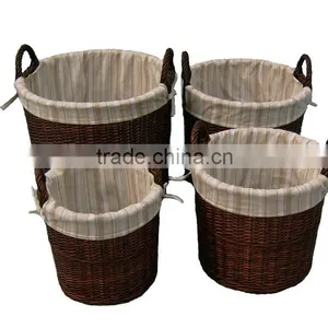 Decoration of the Dirty Laundry Basket thumbnail-3