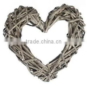 Hanging Wicker Heart Shape Wreath for Decoration thumbnail-1