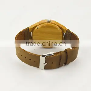 Wholesale Personalized Fashion Yellow Wood Case Watch Men Custom Logo Wrist Watch With Leather Band thumbnail-3