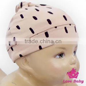 Adorable Unisex Newborn Baby Gift Sets Dot Pattern Cotton Fabric Infant Beanie Hat Cap thumbnail-2