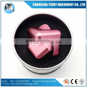 2017 New Metal Alloy Pink Cube Shape Hand Spinner Toy thumbnail-1
