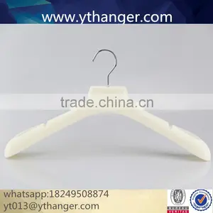 CY-629 Luxury Flocking Velvet Plastic Hanger With Brand Logo for Plastic Velvet Hanger thumbnail-5
