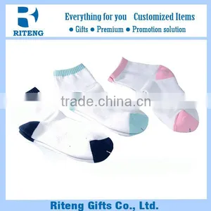 Moisturizing Gel Socks thumbnail-4