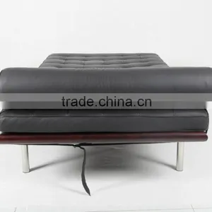 High Quality Barcelona Sofa Bed Solid Wood Frame Barcelona Daybed Leather thumbnail-5