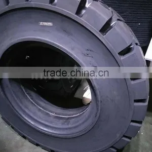 Solid Forklift Tire thumbnail-5