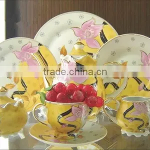 Porcelain Tea Set thumbnail-1