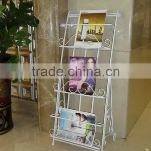 Metal Magazine Holder thumbnail-1