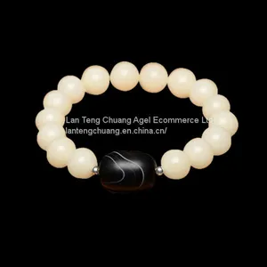 The Bodhi Root on Hand, Pharmacists Natural White Jade, and Bodhi Beads Necklace Bracelet thumbnail-1