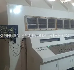 China Vacuum Metallizer Machine Vacuum Metallizing Machine for Anti Counterfeiting, Holographam Film Packaging Film Hot Stamping Foil thumbnail-5