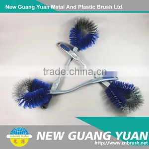 Cheap Small Handle Curved Toilet Brush thumbnail-2