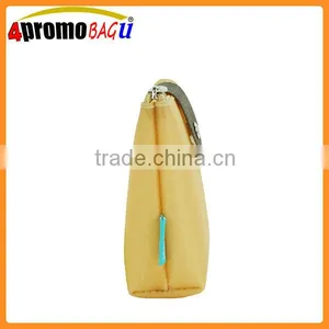 Supplier Cute Yellow Silicon Cosmetic Bag Waterproof thumbnail-3