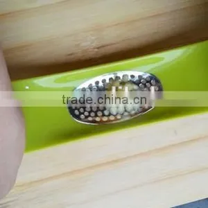 Promotional Kitchen Tool Garlic Press/ Garlic Crusher/ Garlic Rocker thumbnail-3