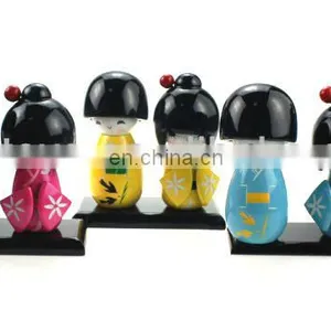 Wooden Japanese Nesting Dolls thumbnail-1