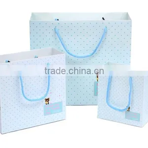 Fancy Folded Die Cut Handle Offset Printing Kraft Paper Bag thumbnail-2