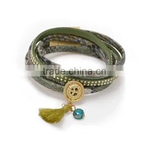 Wholesale Multi Layer Gray Green Snake Leather Bracelet Fashion Charm Tassel Leather Bangle With Magnetic Clasp thumbnail-3