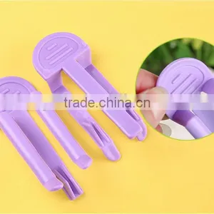 Plastic Garbage Bag Non Slip Clip thumbnail-5