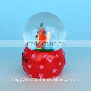 Lovely Hello Kitty Snow Globe thumbnail-3