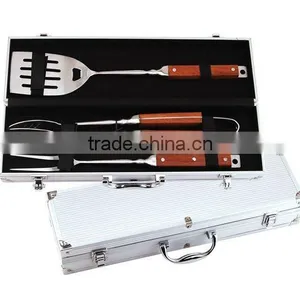 3pcs Wooden Handle Bbq Set in Alu Case thumbnail-1