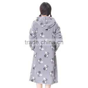 Hot Selling Made In China Personalized Fleece Bathrobe thumbnail-3