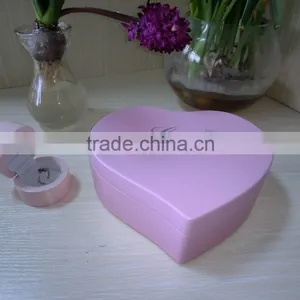 Luxury Varnished Lacquer Heart Shaped Jewelry Music Candy Chocolate Wooden Box Wooden Music Box thumbnail-2