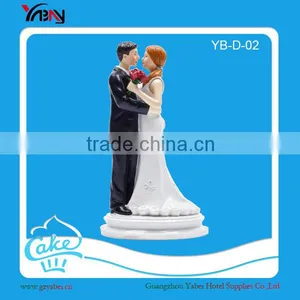 Loving Couple Figurine thumbnail-1