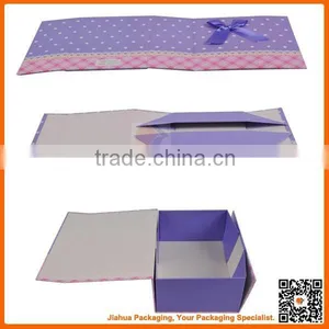 Delicate Flat Folding Gift Box With Ribbon thumbnail-1