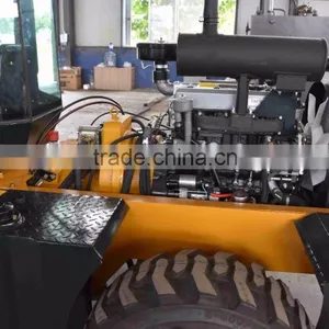 3m Lifting Height 4x4 Rough Terrain Forklift thumbnail-4