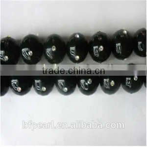 Best Price of 10mm Black Shell Pearls Beads With 4 Crystal Beads for Sale thumbnail-1