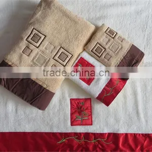 100% Cotton Luxury Decorative Border Cotton Bath Towel thumbnail-3
