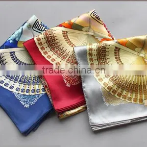 100% Silk Big Square Scarf With Elegant Design thumbnail-2
