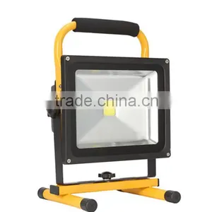 20W 30W Rechargeable Reflector Led Floodlights Outdoor Portable Working Lamp Flood Light Emergency Lamps For Traveling Camping thumbnail-5