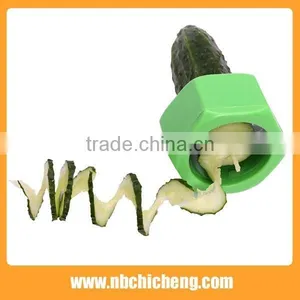 Plastic Cucumber Vegetable Slicer thumbnail-1