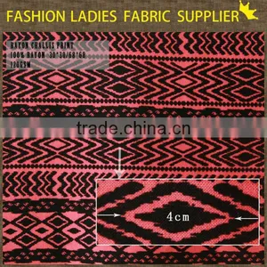 Fashionable Design Print Pattern for Ladies Wear Reactive Rayon Challis Printed Hawaiian Print Rayon Fabric thumbnail-1