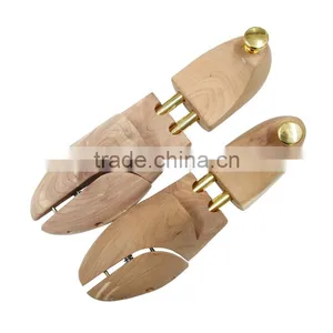 Hot Selling in European and American Aromatic Red Cedar Wood Type Shoe Stretcher With Good Scent thumbnail-1