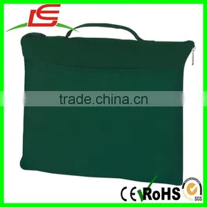 Fleece And Polyester Self-Contained Carrying Bag Travel Blanket With Zippered Closure thumbnail-2