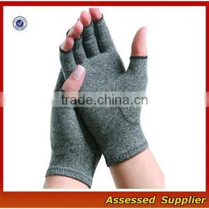 FXS092/ Custom Compression Arthritis Gloves With Grippers thumbnail-3