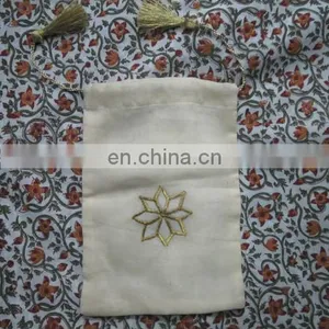 Embroidered Gift Packaging Pouches Bags Packaging Bags Small Purse Coin Bags From Lavinas thumbnail-1