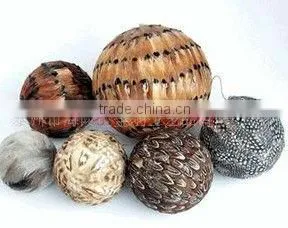 Pheasant Feather Christmas Balls thumbnail-1