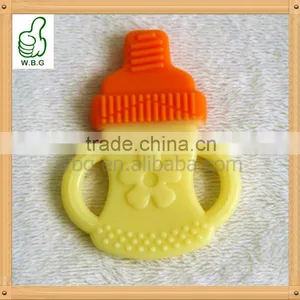 Soft Banana Silicone Baby Teether for Biting thumbnail-3