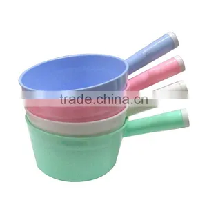 Plastic Water Scoop thumbnail-2