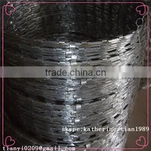 CBT 65 Razor Wire Factory Hot Dipped Galvanzied Razor Wire Fencing Military Concertina Wire thumbnail-5
