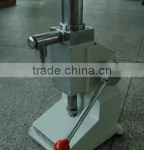 Hand Pressure Filling Machine Edible Oil Cooking Oil Filling Machine thumbnail-3