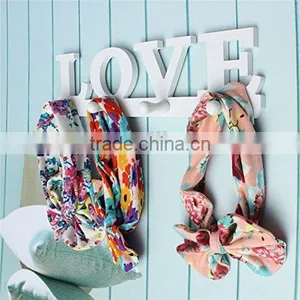 Vintage White LOVE Design Wooden Wall Hooks Clothes Robe Key Holder Hat Hanger Home Decoration thumbnail-2