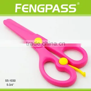 S5-1030 5-3/4 Inch Plastic Zig Zag Scissors thumbnail-1