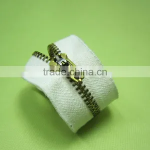 Hight Quality Metal Zipper for Gold Zipper Drop Copper Zipper thumbnail-4